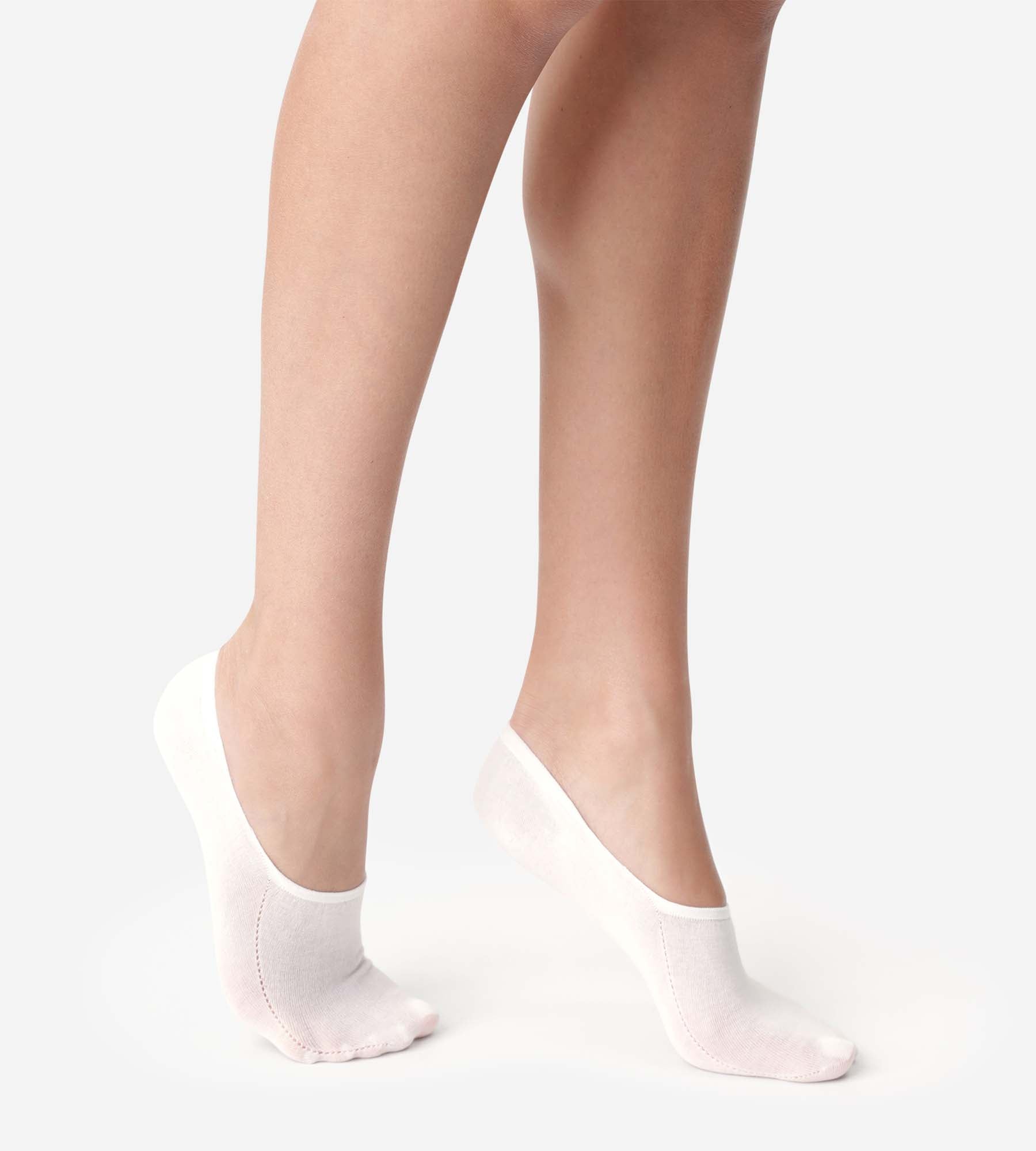 DIM Pack of 2 white trainer foot protectors for InvisiFit 107D odour resistant trainers