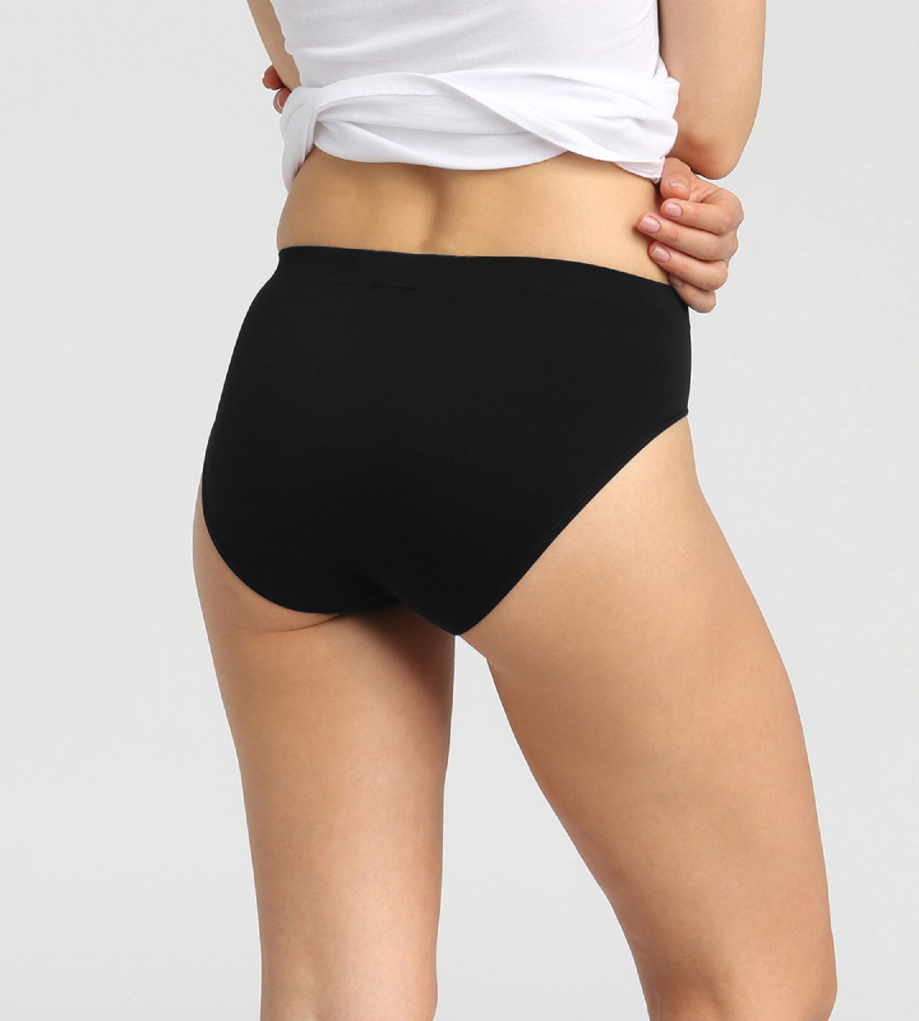 DIM Pack of 2 black and white seamless microfibre panties Les Pockets Eco