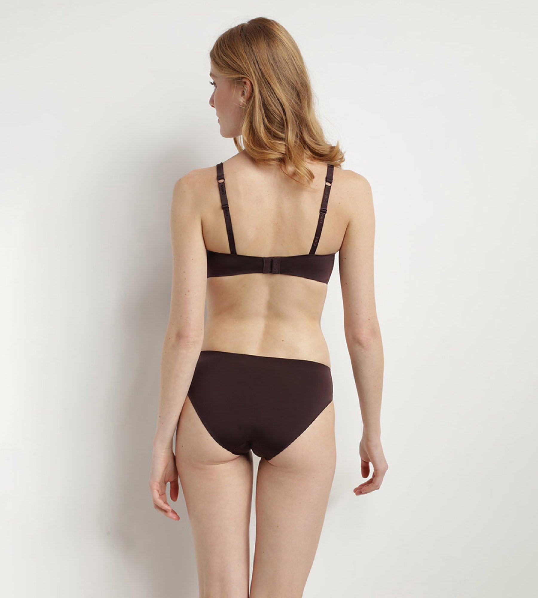 DIM Dim InvisiFree brown wireless padded triangle bra