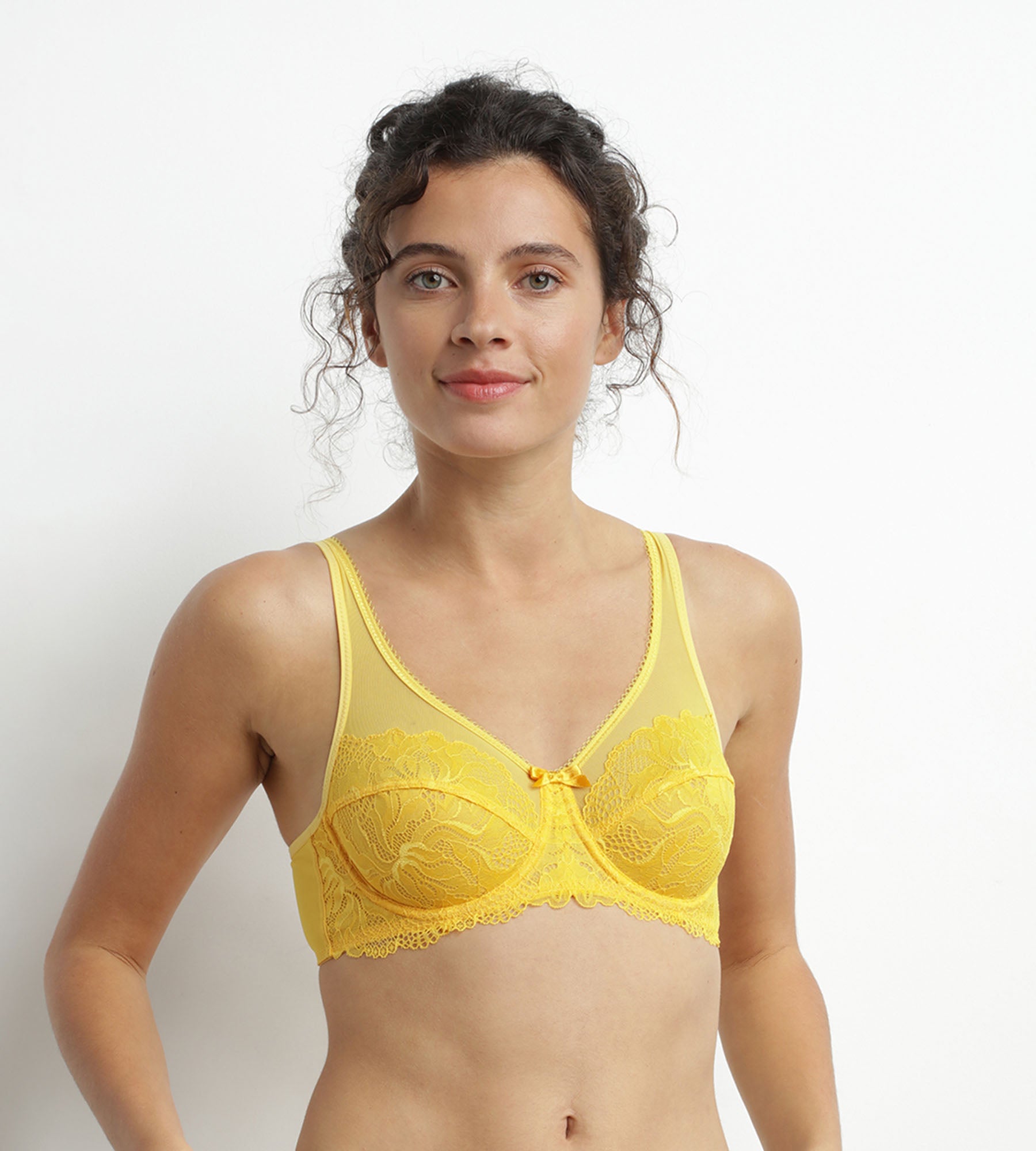 DIM Yellow lace push-up bra Dim Generous Essentiel