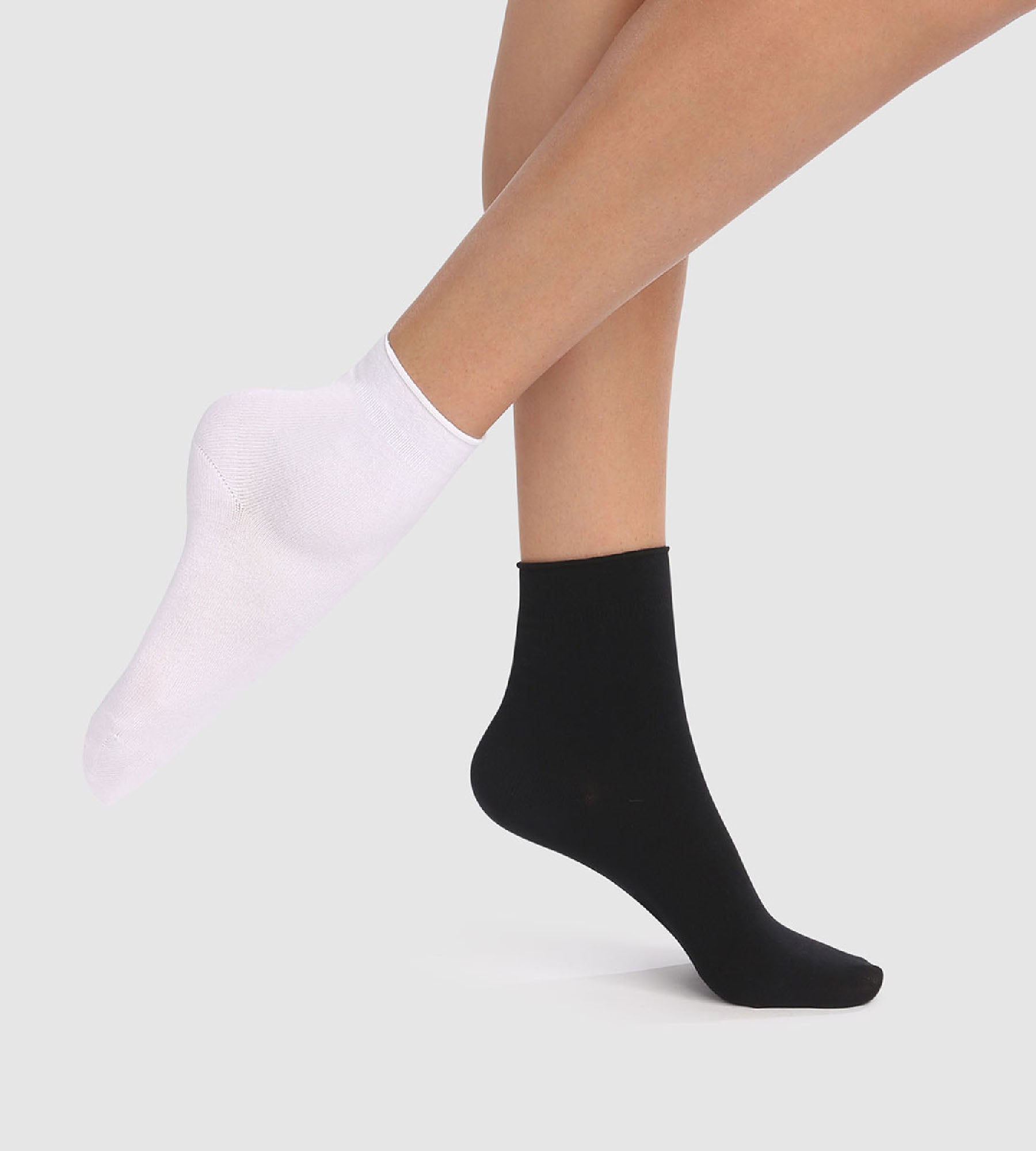 DIM Dim Modal 2 pack women's modal ankle socks in black and white