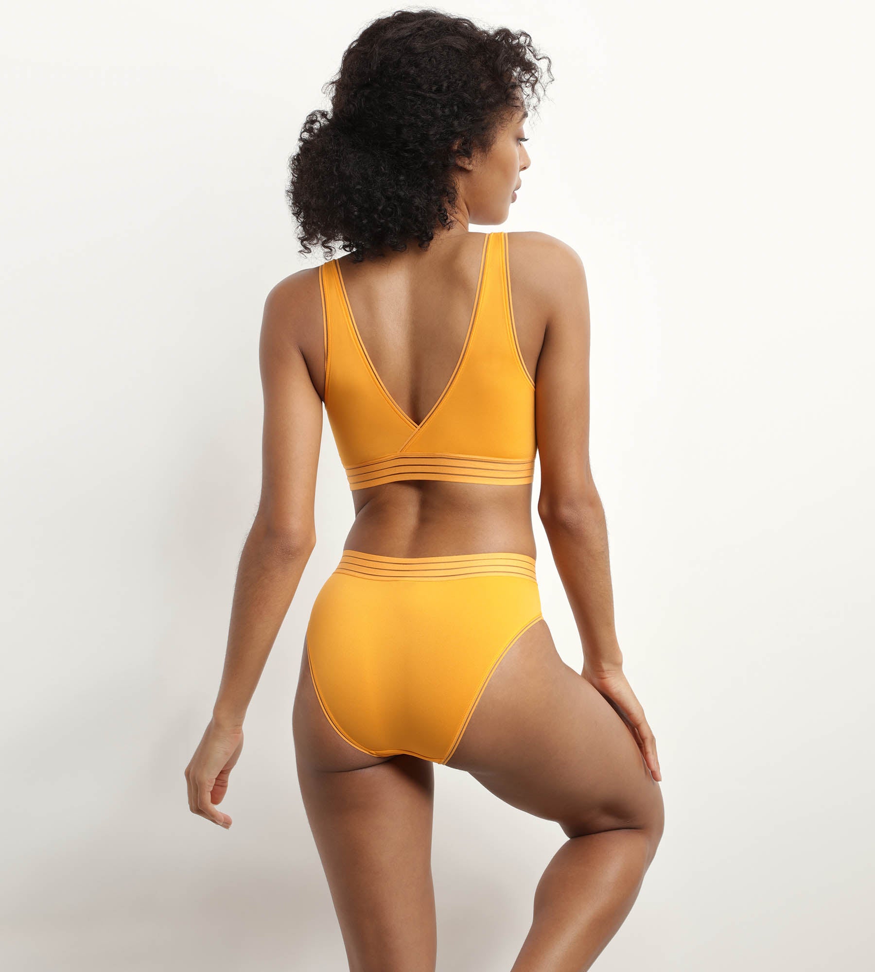 DIM Wireless microfibre triangle bra in yellow Oh My Dim's