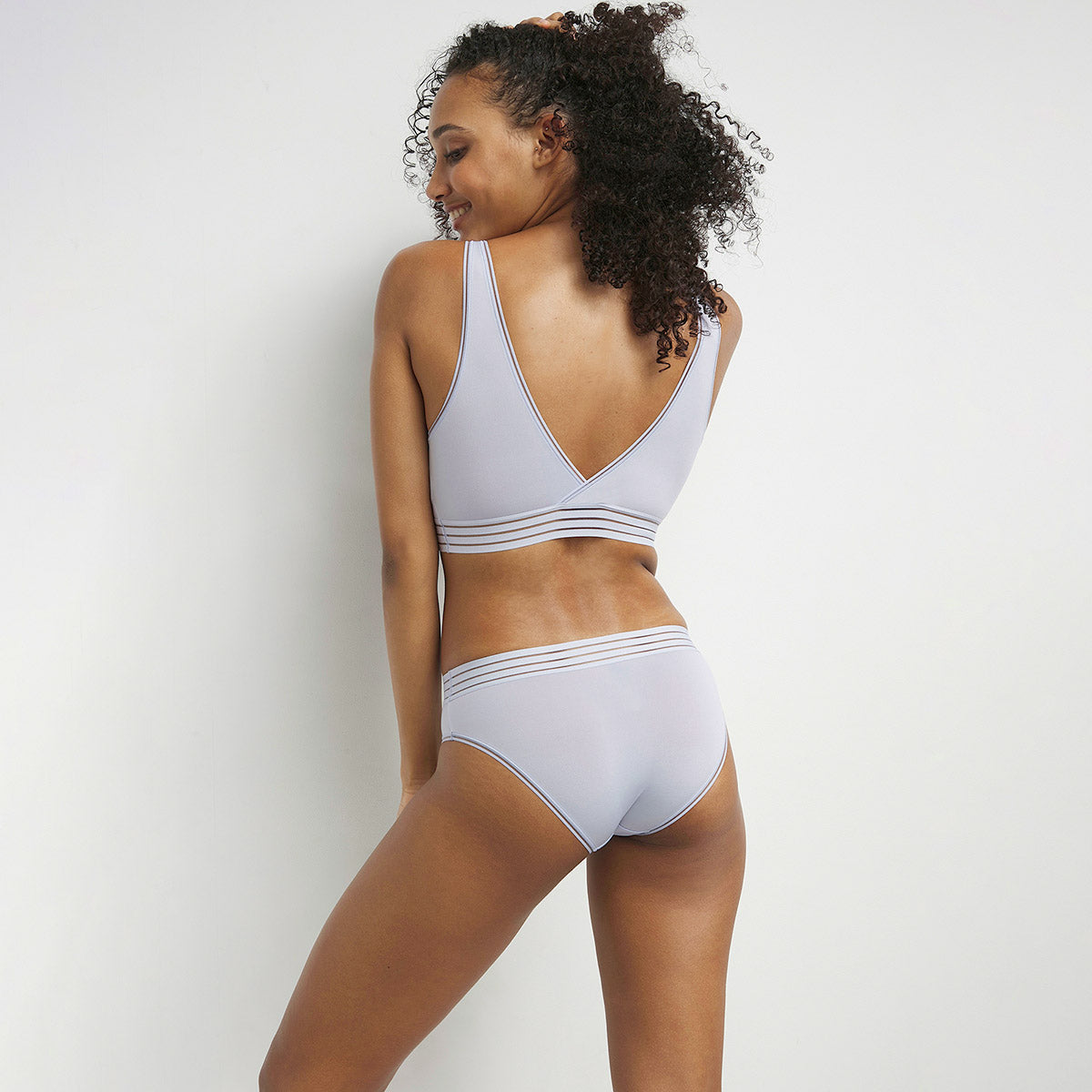 DIM Non-wired triangle bra in microfibre Blue Oh My Dim's