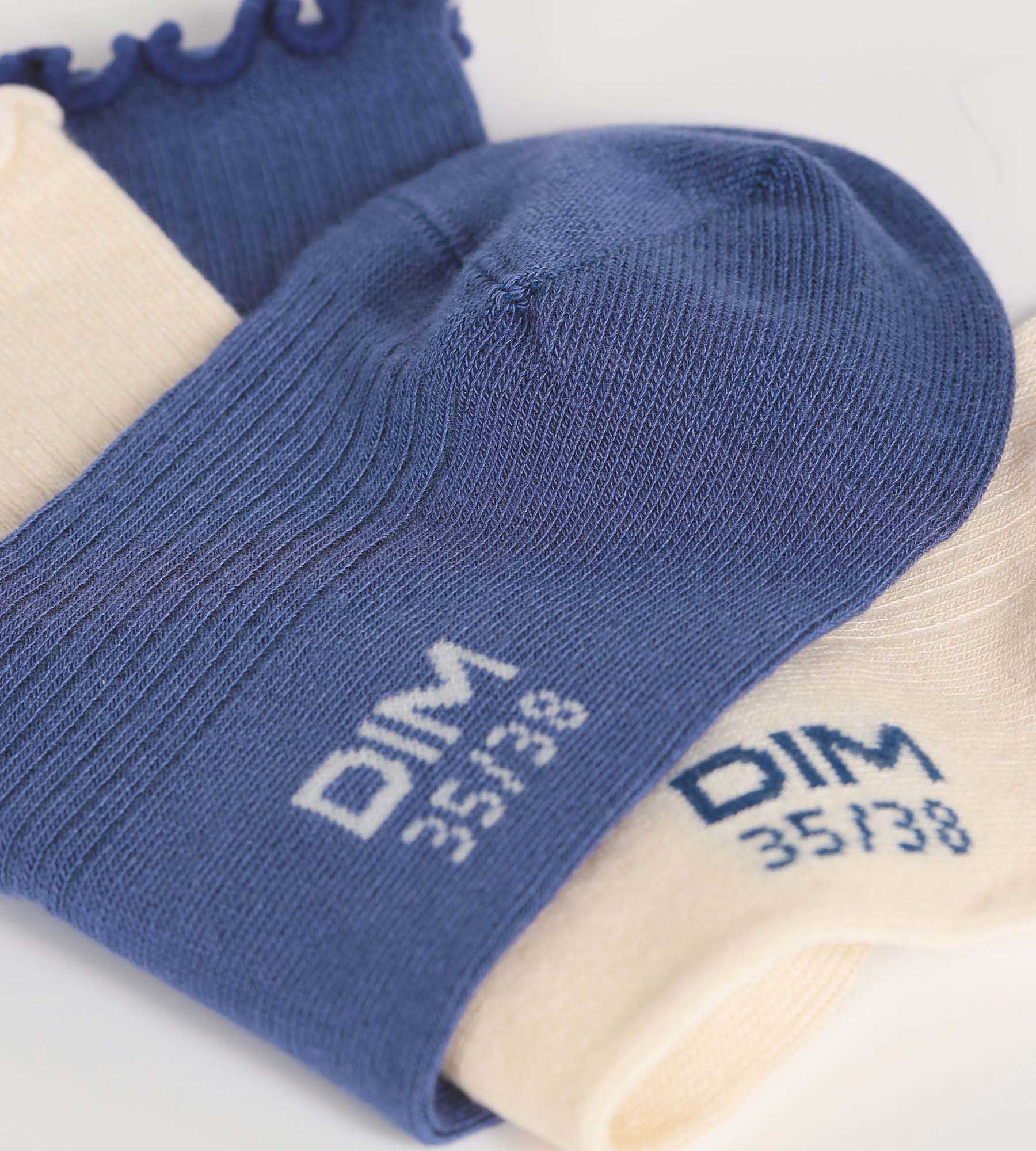 DIM Pack of 2 pairs of women's Blue Cream Dim Modal ruffled socks