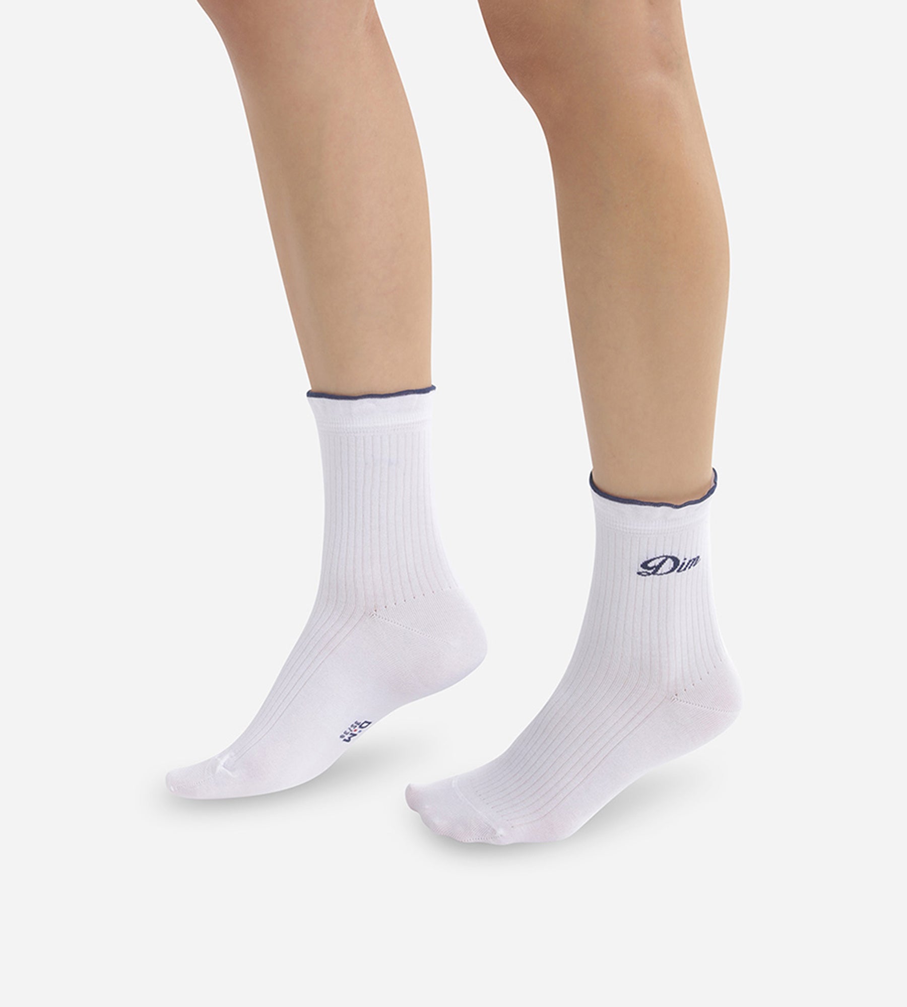 DIM Women's white cotton ankle socks with Madame Dim's embroidered Dim signature