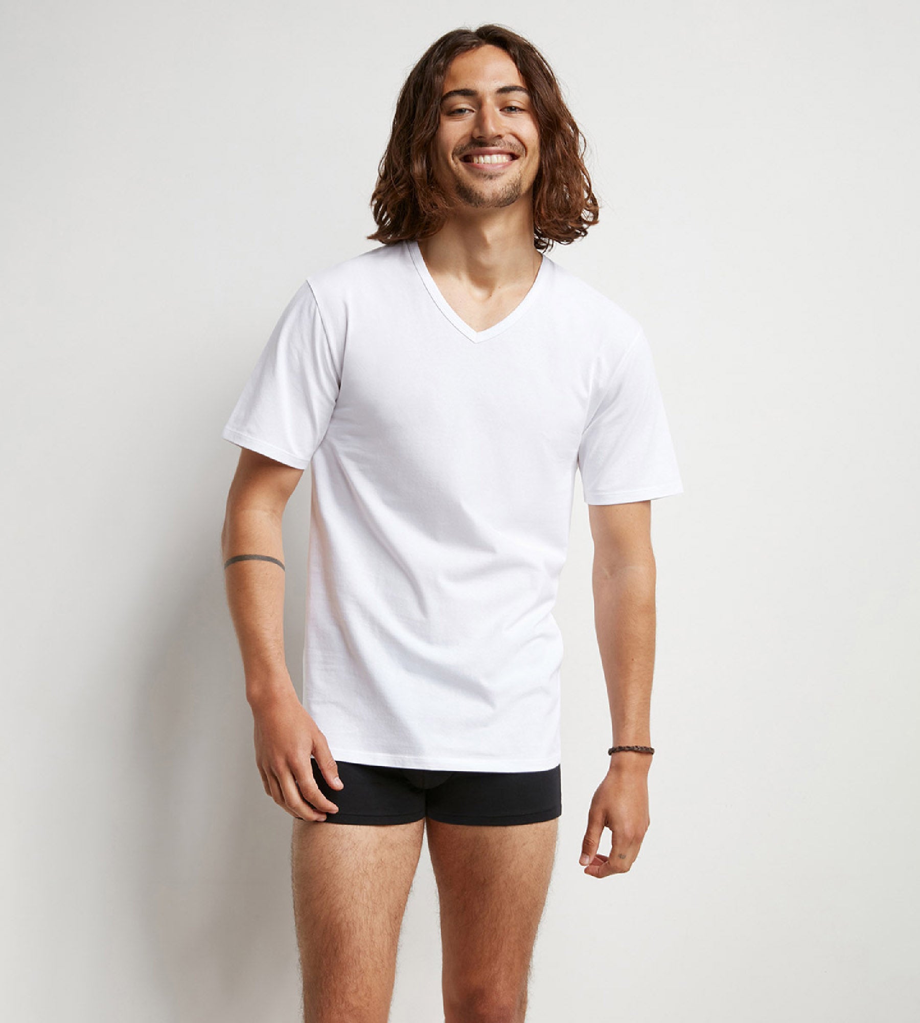 DIM Set of 2 Dim Sport white men's white cotton V-neck T-shirts with active temperature regulation
