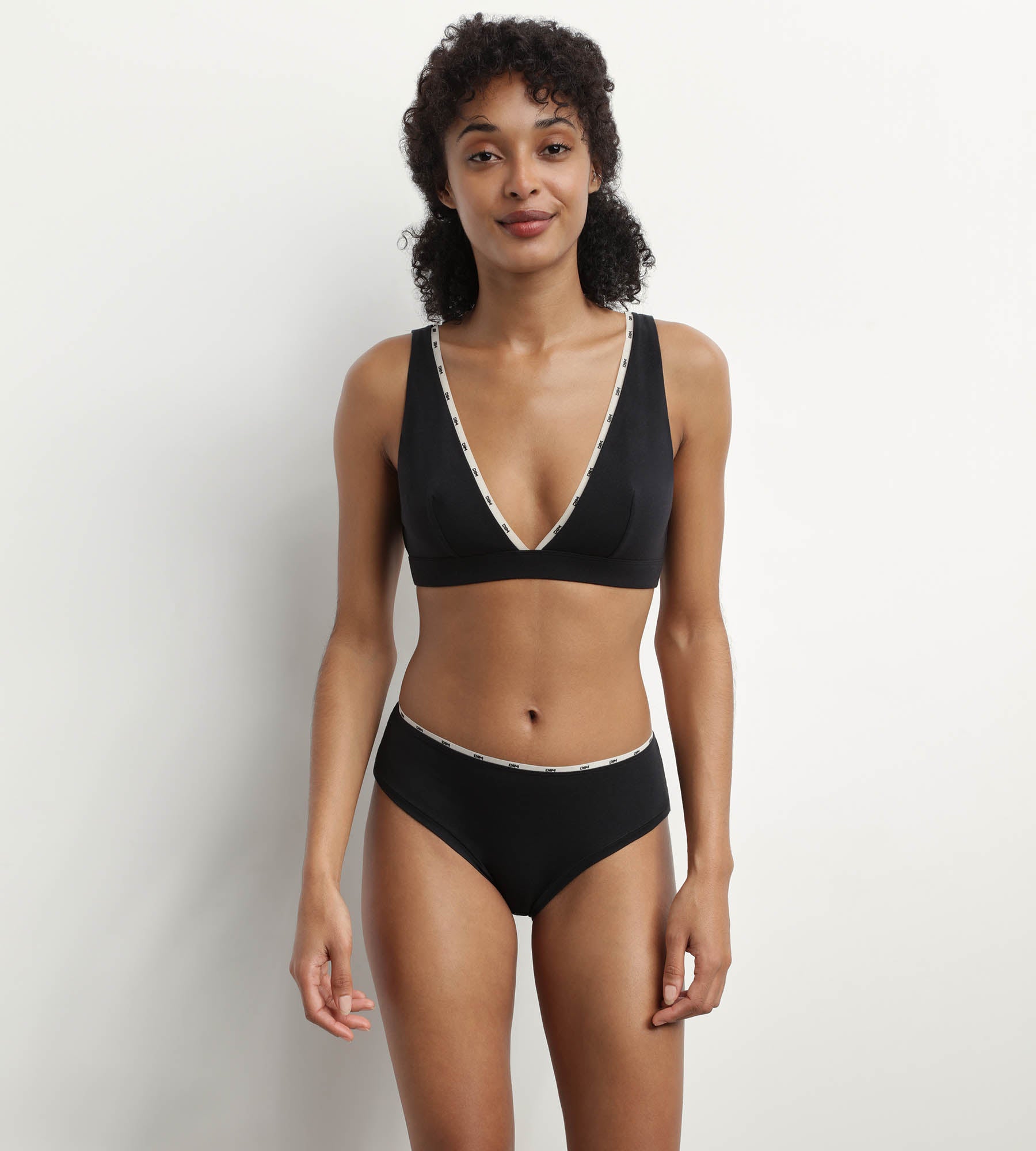 DIM Women's stretch cotton briefs in black with Beige braid Dim Icon Essentiel