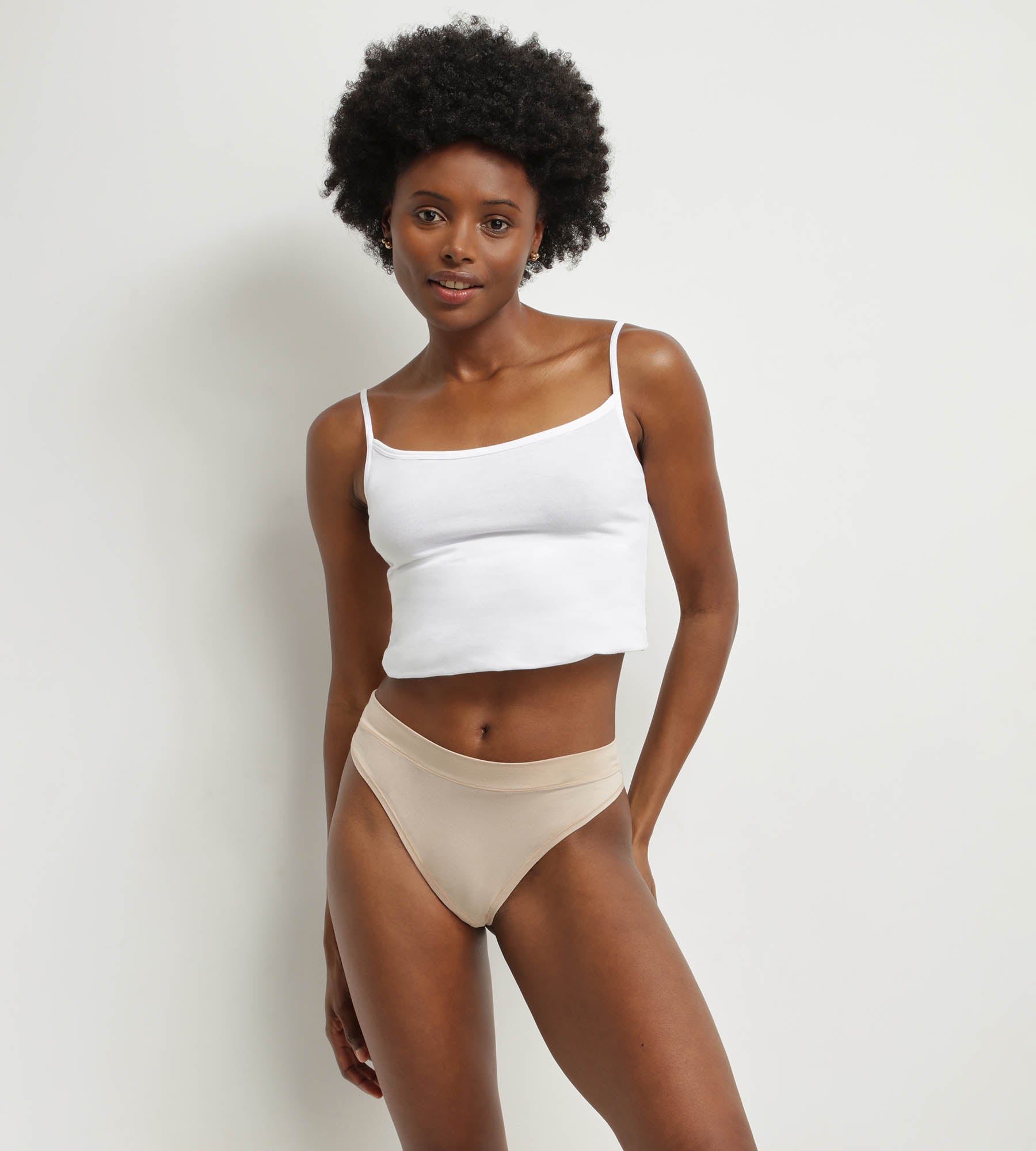 DIM Women's thong in modal cotton Nude Dim Comfort Collection