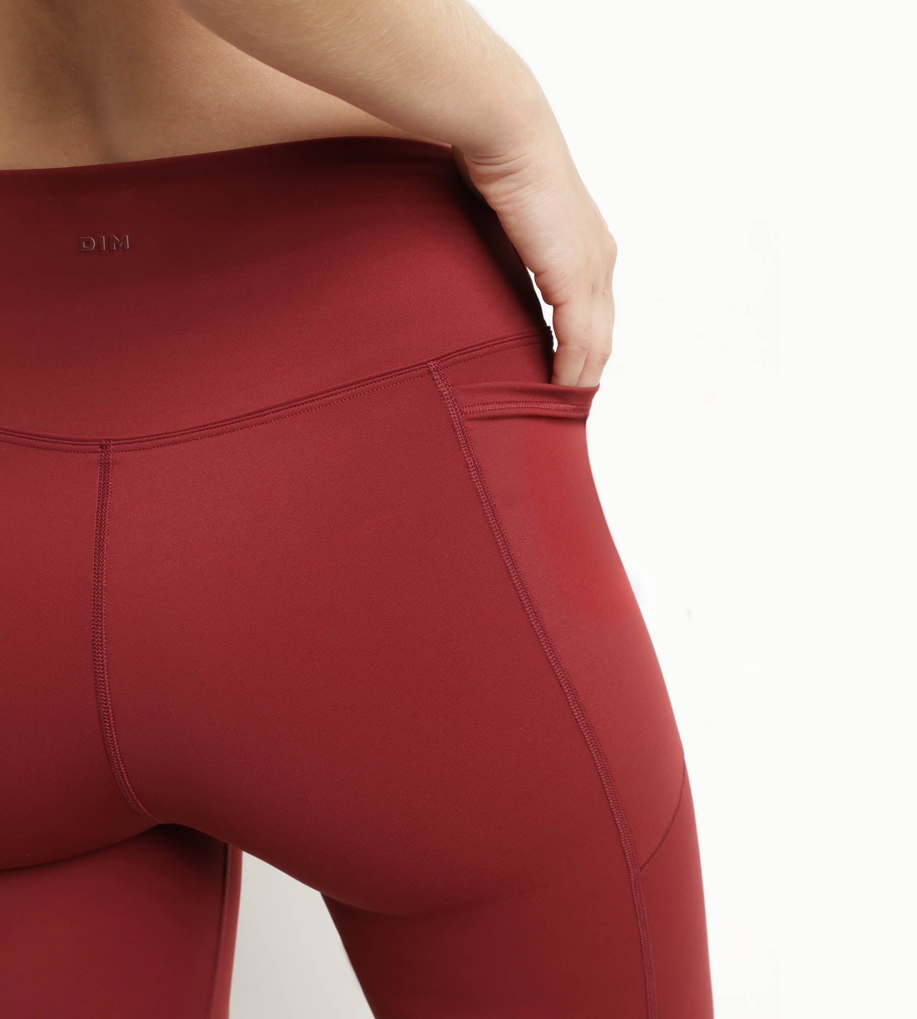 DIM Women's sports cyclist in sculpting microfibre burgundy Dim Move