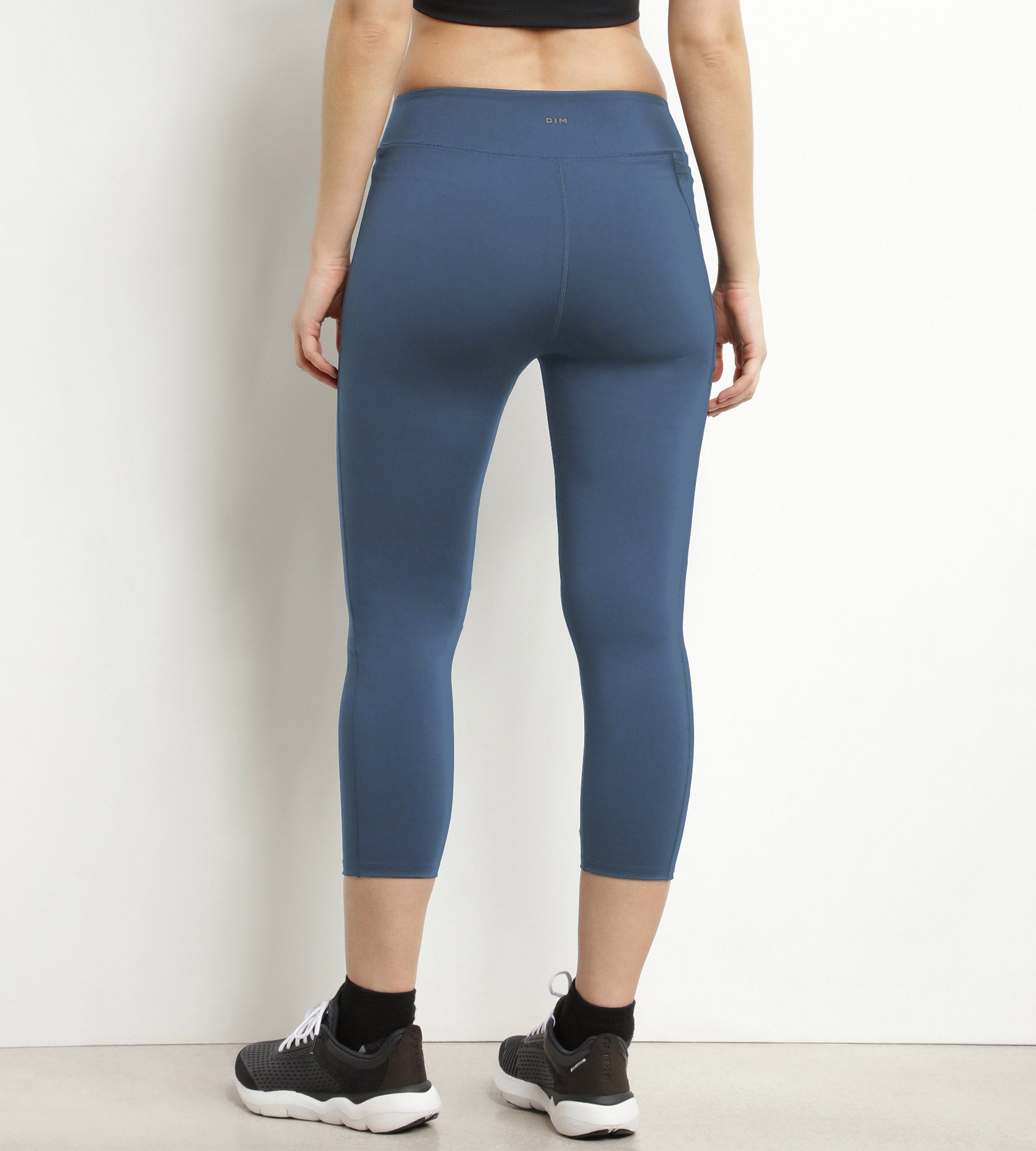 DIM Women's short sports leggings in black microfibre Dim Move