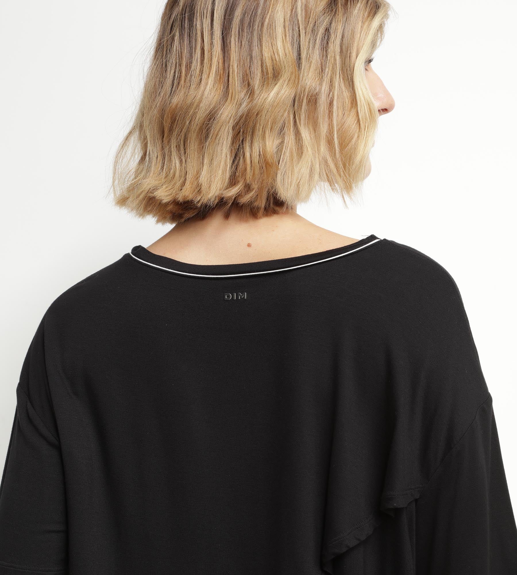 DIM Women's sport t-shirt in black viscose with open back Dim Move