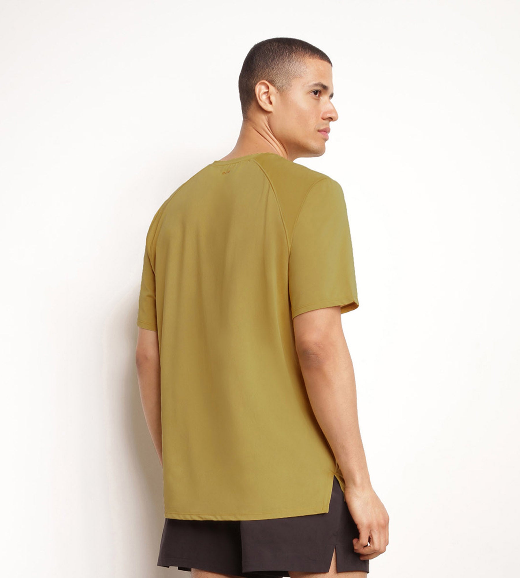 DIM Men's sports T-shirt in breathable Olive Dim Move fabric
