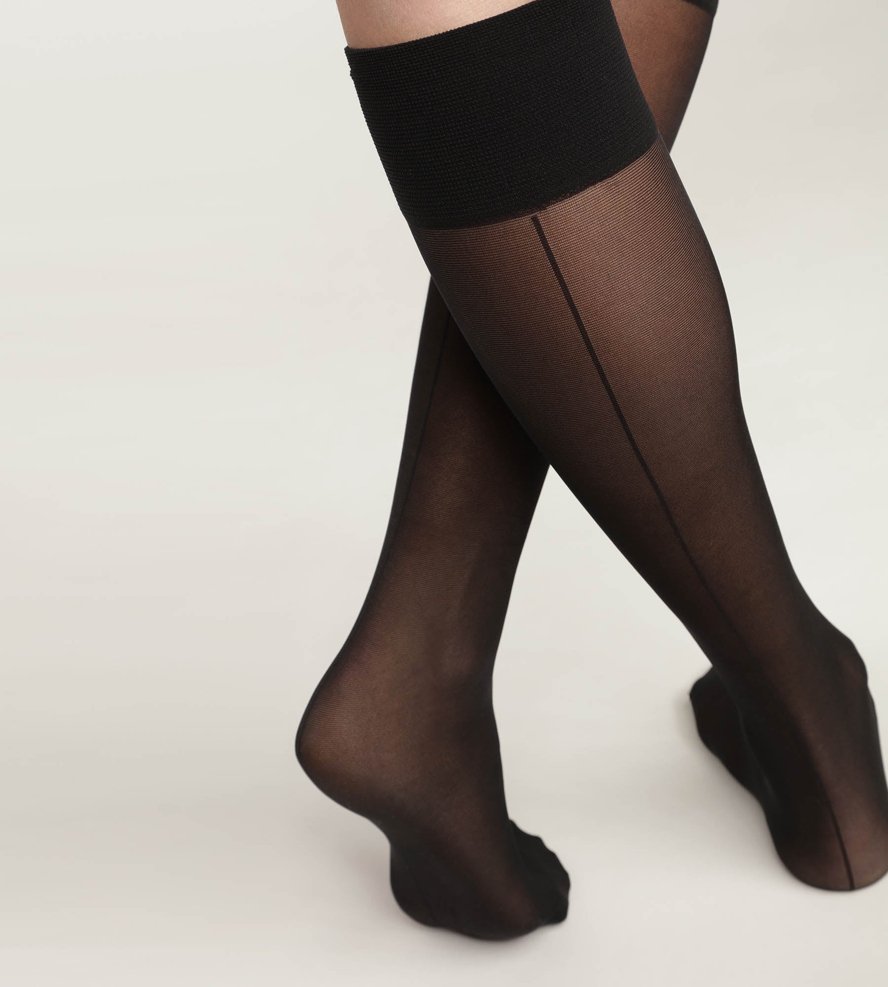 DIM Women's knee-highs in black sheer voile with contrasting line Dim Style