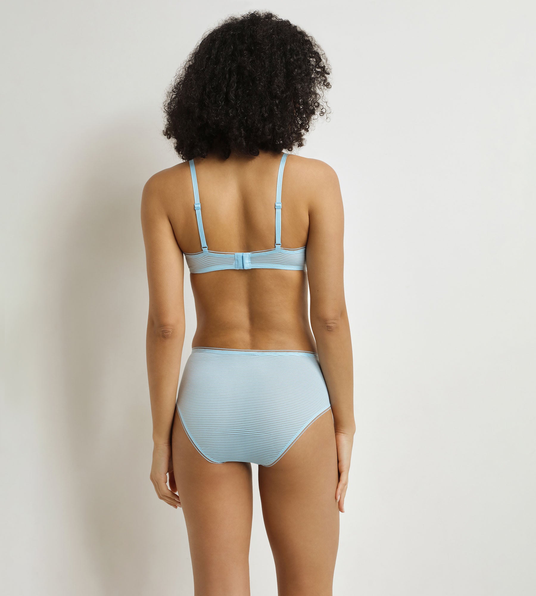 DIM Blue corbeille bra Dim x Ines de La Fressange