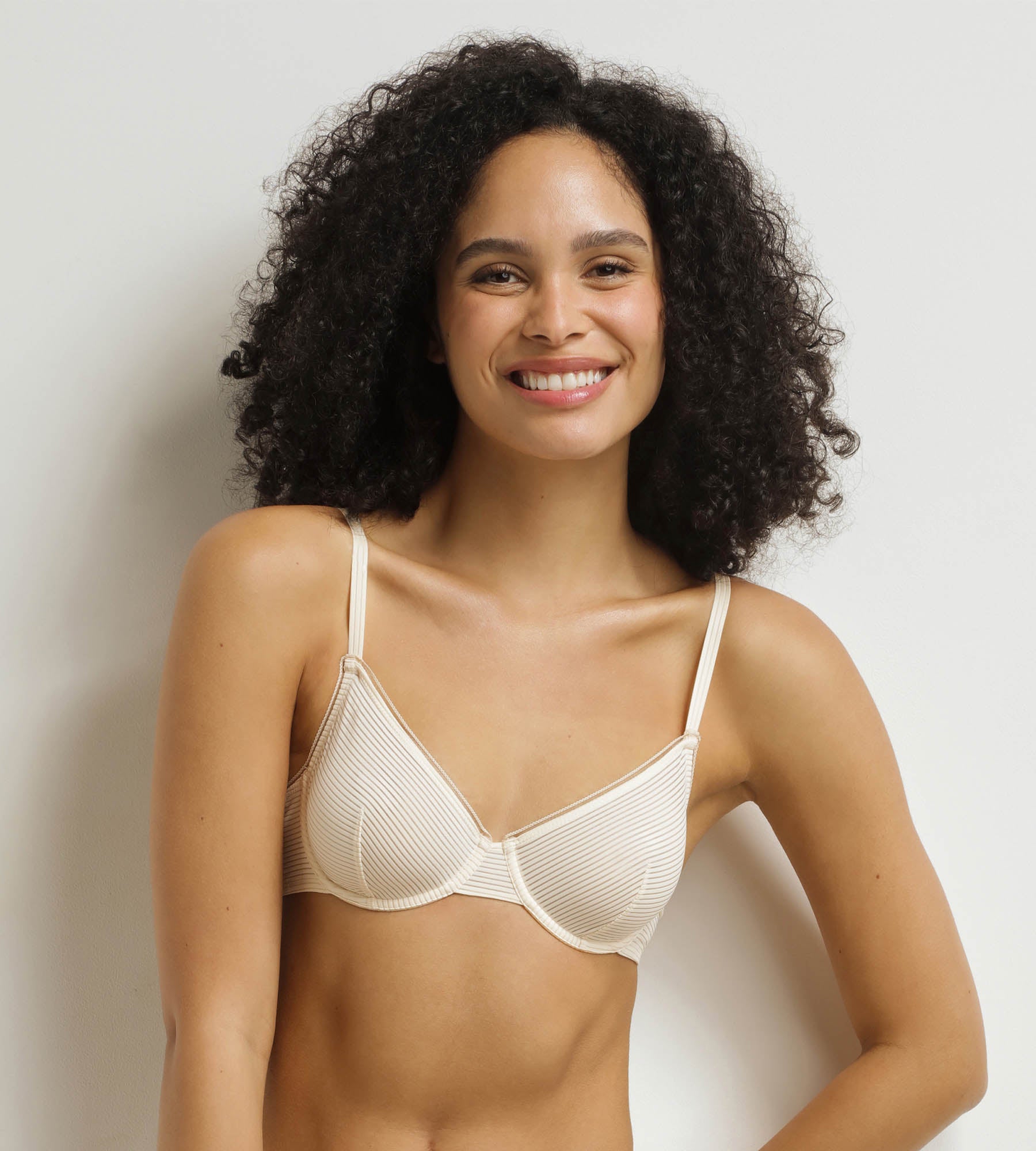 DIM Beige corbeille bra Dim x Ines de La Fressange