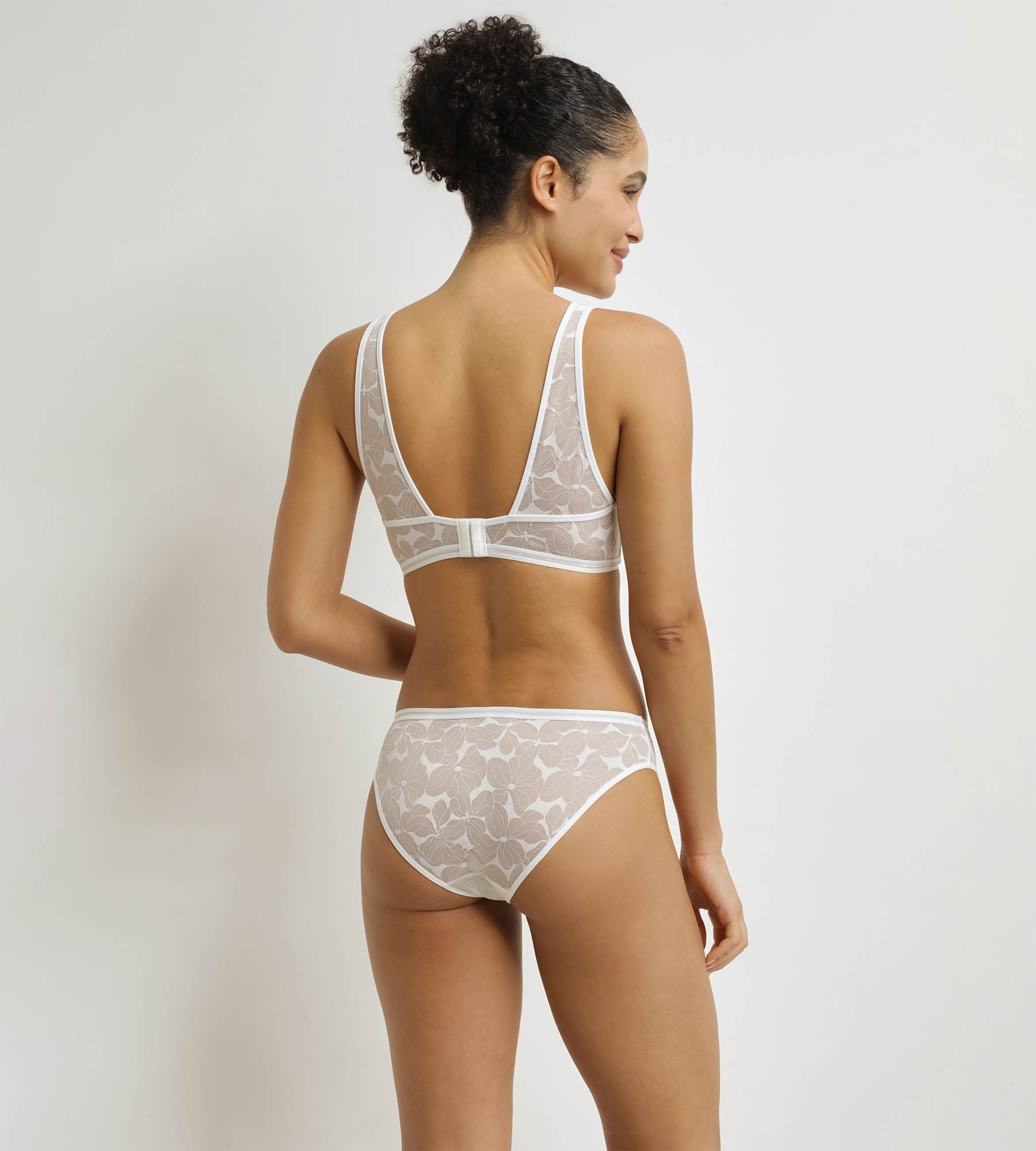 DIM Scarf bra with underwiring White Dim Bloom