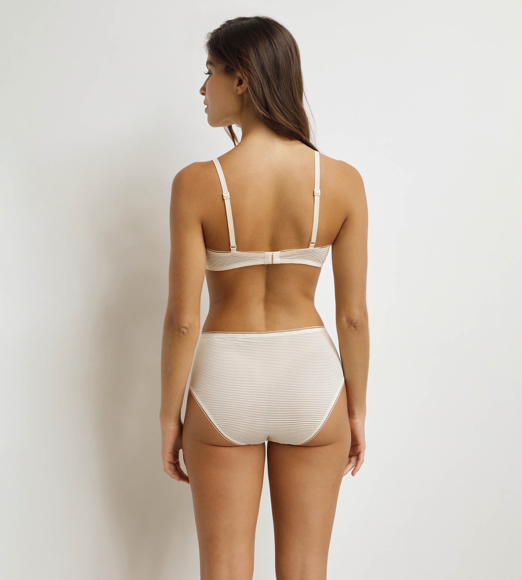 DIM Beige triangle bra Dim x Inès De La Fressange
