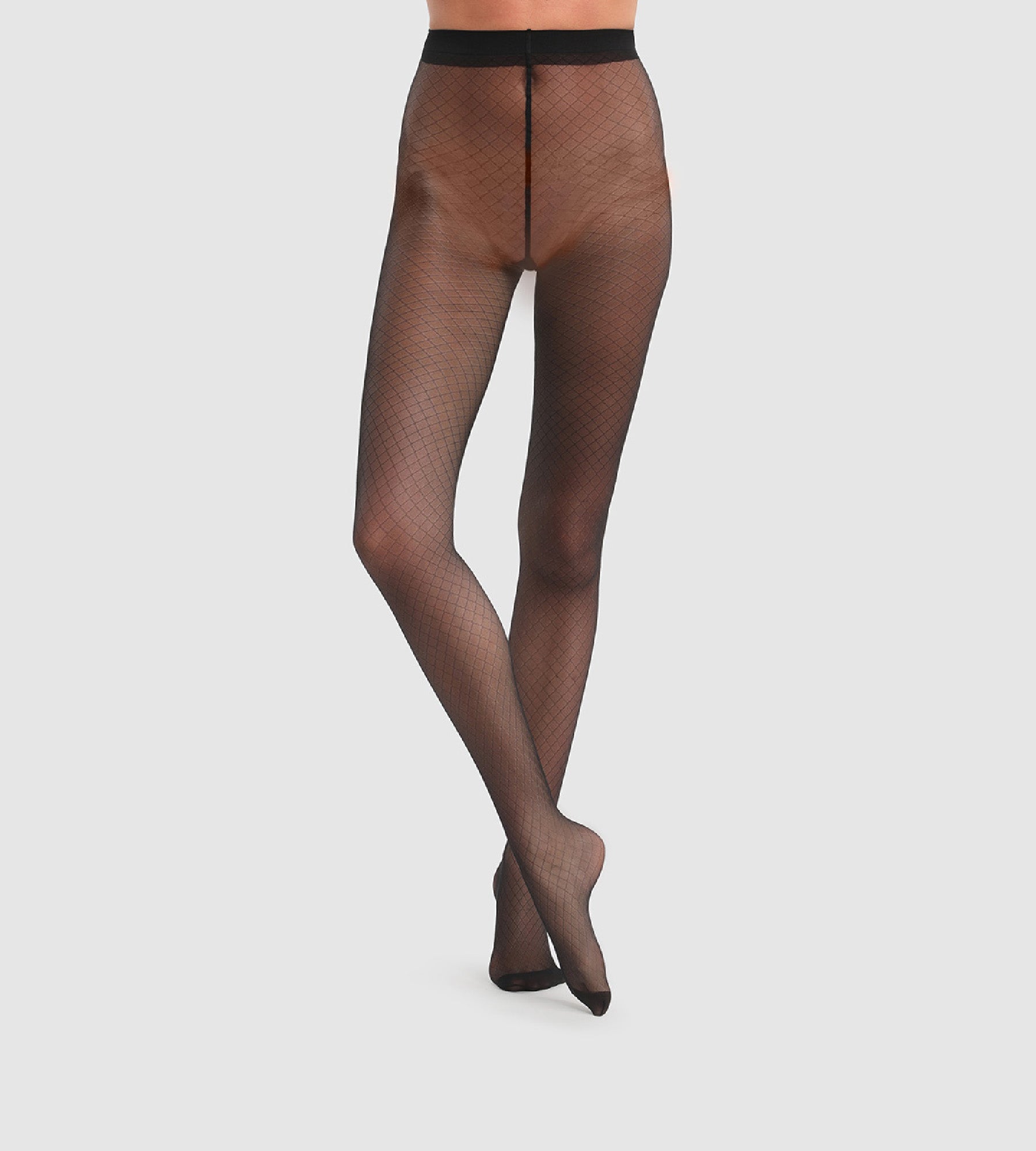 DIM Black DIM Signature 20 fishnet illusion tights