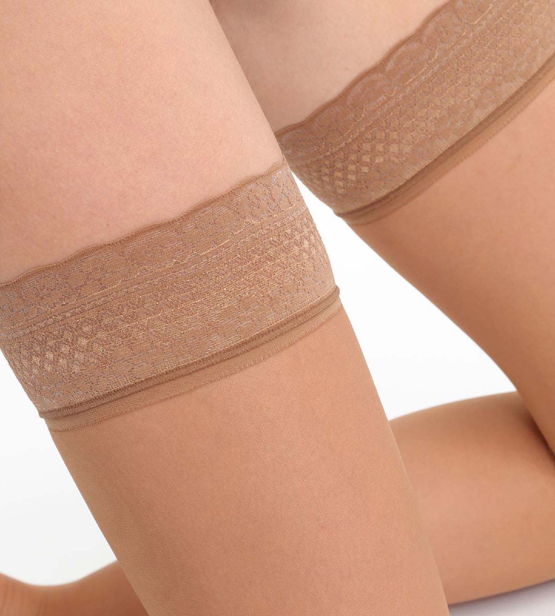 DIM Cinnamon DIM Up Beauty Resist 20 sheer ladder resist hold ups