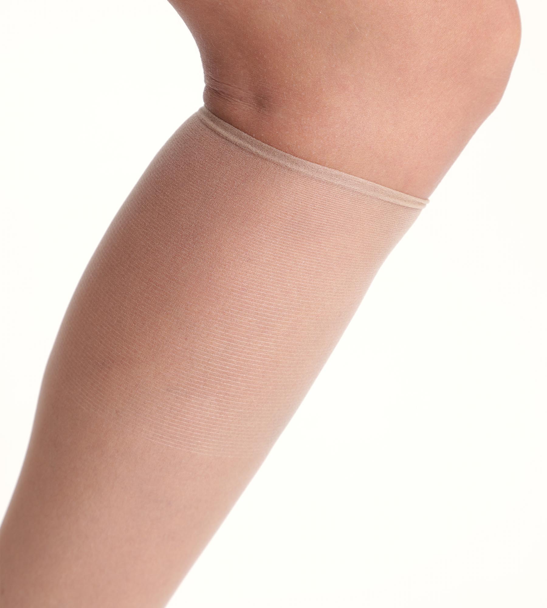 DIM Teint de Soleil 17 natural look bronzer knee highs in fair