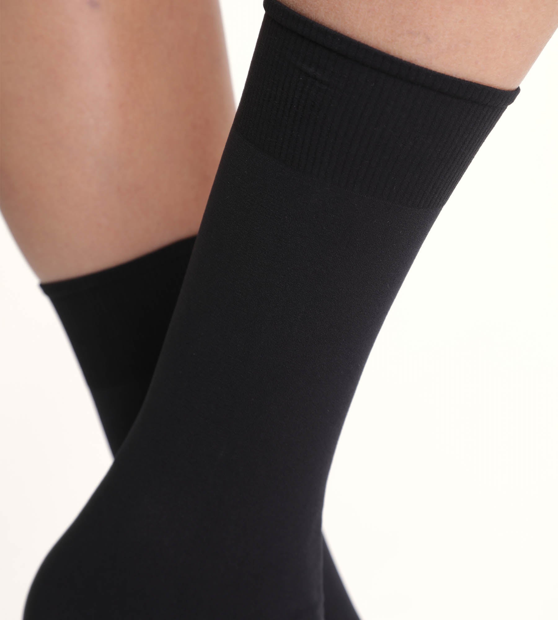 DIM Black Thermo Isole du Froid 54 thermal knee highs