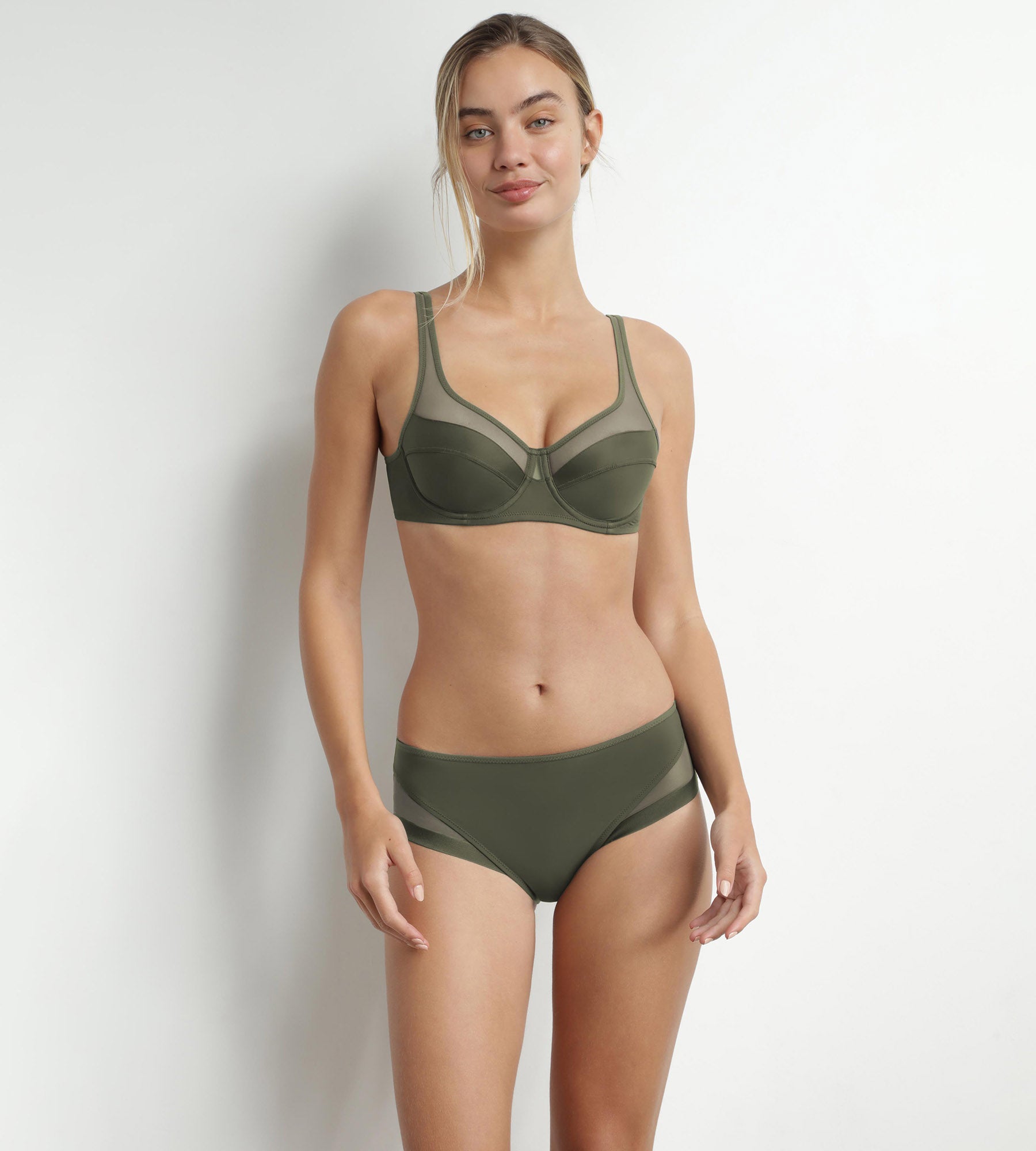DIM Green microfiber and tulle push-on bra Dim Generous