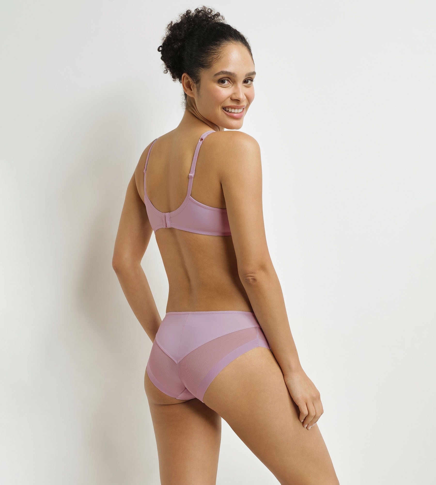 DIM Generous Violet underwired push-up bra