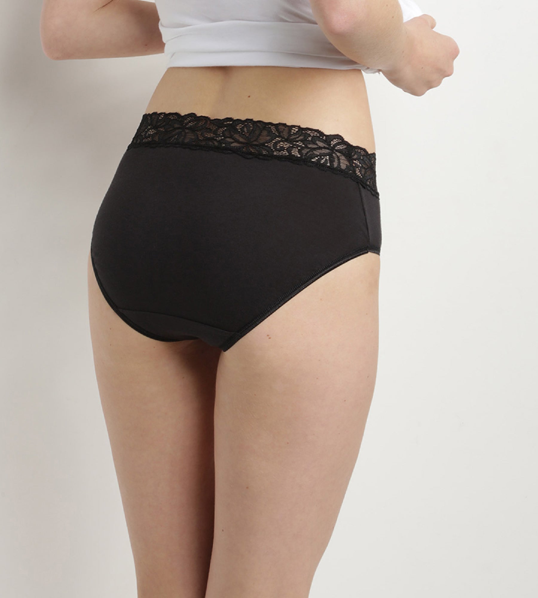 DIM Pack of 2 pairs of Coton Plus Féminine high rise bikini knickers in black
