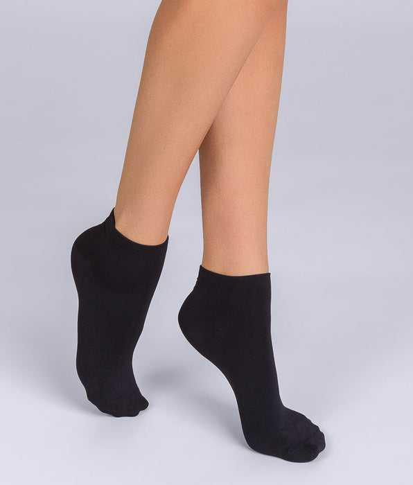 DIM Pack of 2 pairs of black Skin sock liners for women