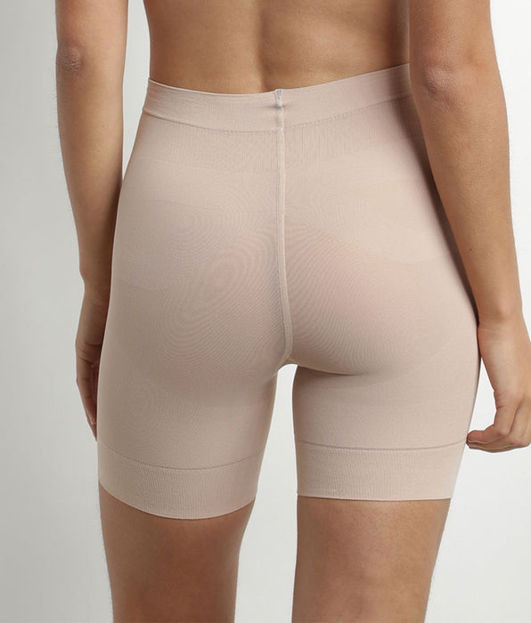 DIM New Skin Women's Action Slimming Long Shorts