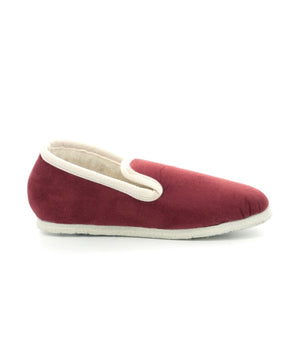 Ultra-soft red slippers