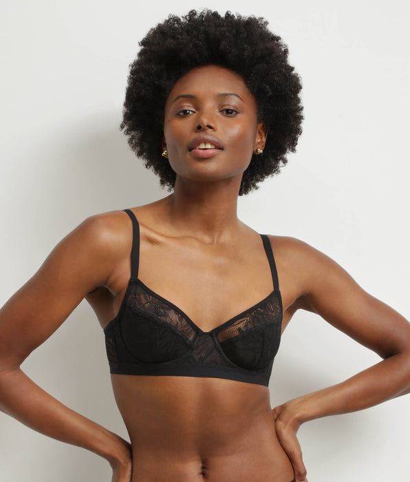 DIM Underwired bra in black lace with Mod foliage by Dim