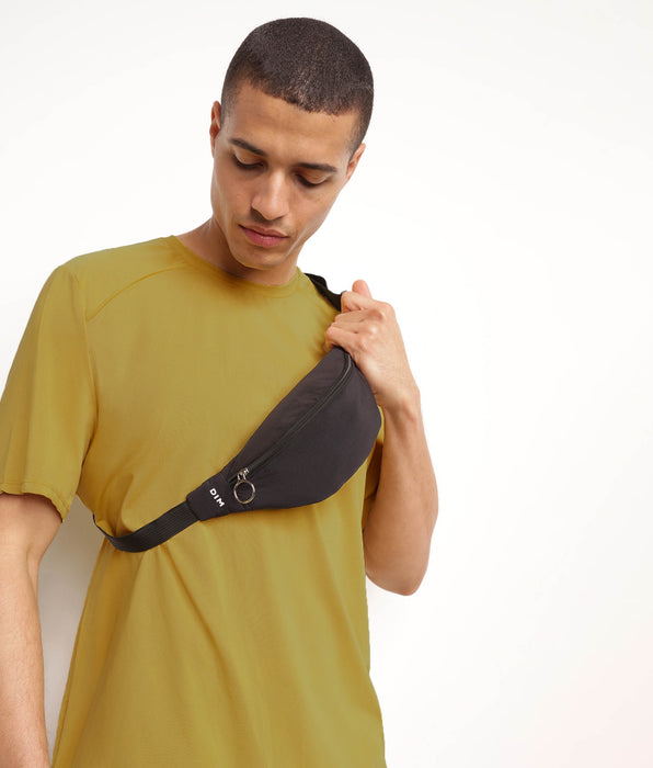 DIM Dim Move unisex black zipped fanny pack