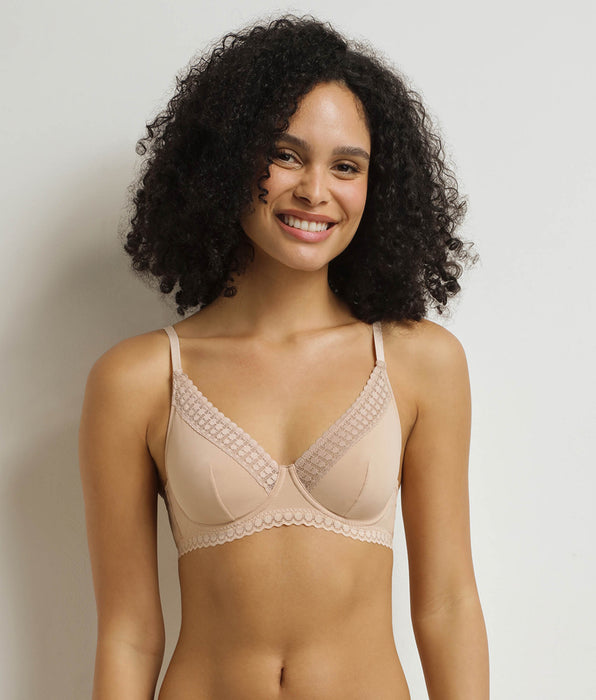DIM Nude Daily Micro underwired basket bra
