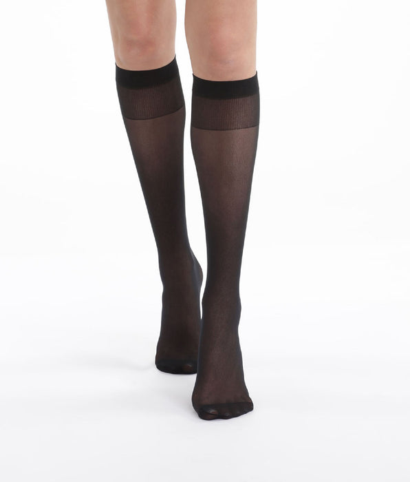 DIM Pack of 4 semi-opaque black EcoDIM knee-highs 28D