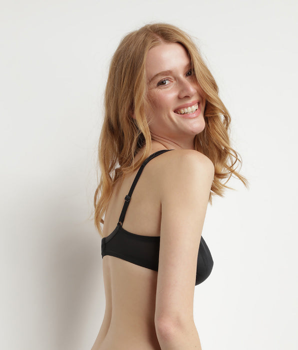 DIM Generous Dim underwire Minimizer Bra black