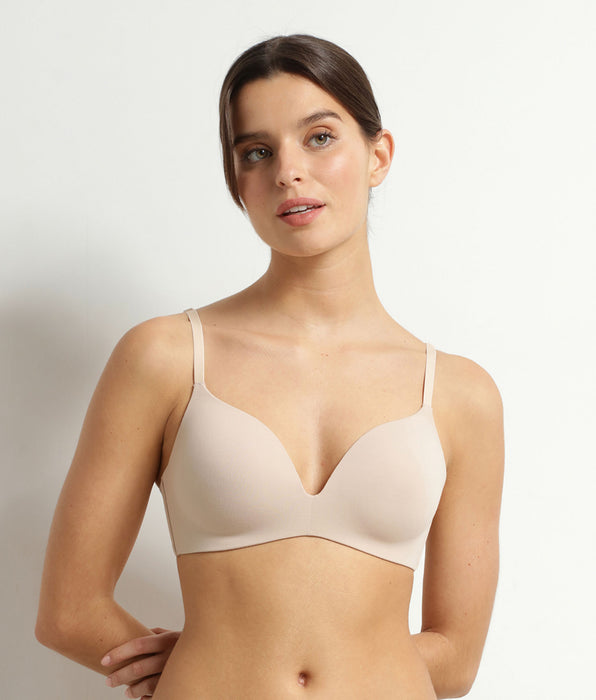 DIM Nude Dim Invisible microfibre padded bra without underwire